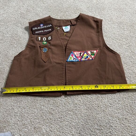 Vtg. Girl Scouts Brownie Vest Girls Medium (10-12) Brown With Patches Sleeveless - Picture 7 of 10